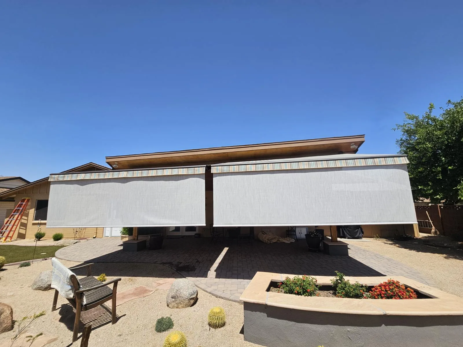 Retractable awning installed by A to Z Shades and Shutters in Mesa, AZ, serving the Phoenix metro area (project photo awnings awnings 27)