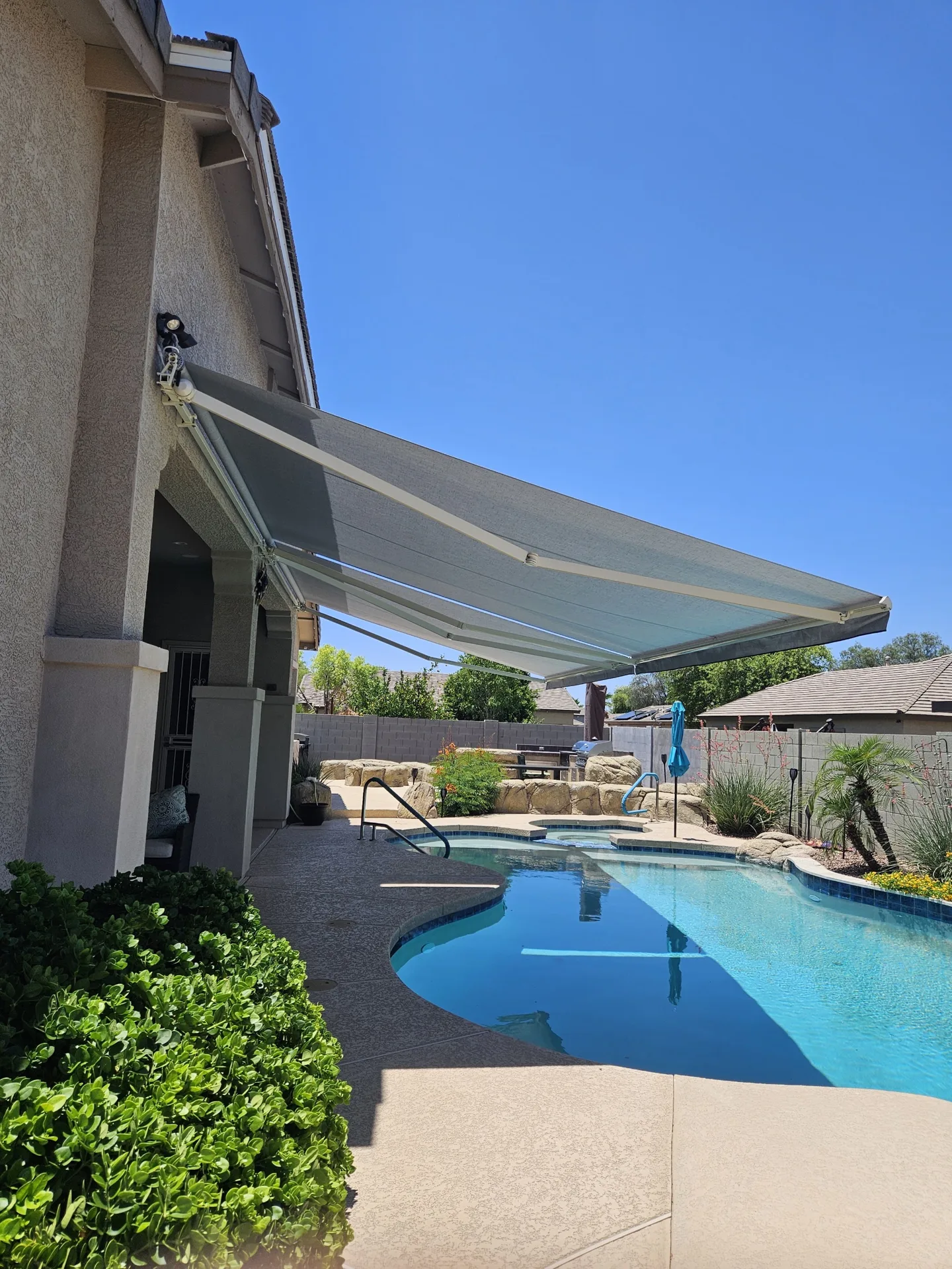 Retractable awning installed by A to Z Shades and Shutters in Mesa, AZ, serving the Phoenix metro area (project photo awnings awnings 25)