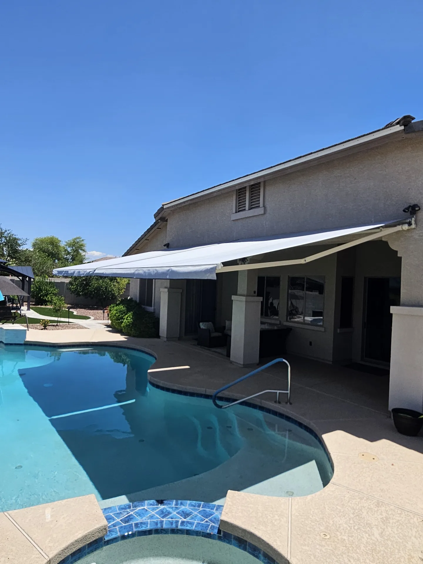 Retractable awning installed by A to Z Shades and Shutters in Mesa, AZ, serving the Phoenix metro area (project photo awnings awnings 26)
