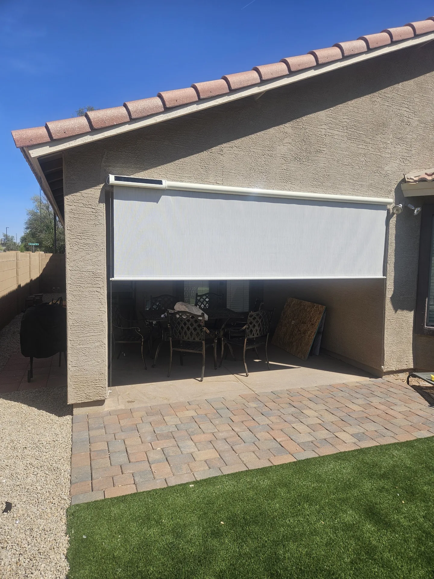 Exterior solar screen installed by A to Z Shades and Shutters in Mesa, AZ, serving the Phoenix metro area (project photo screens cabled 26)