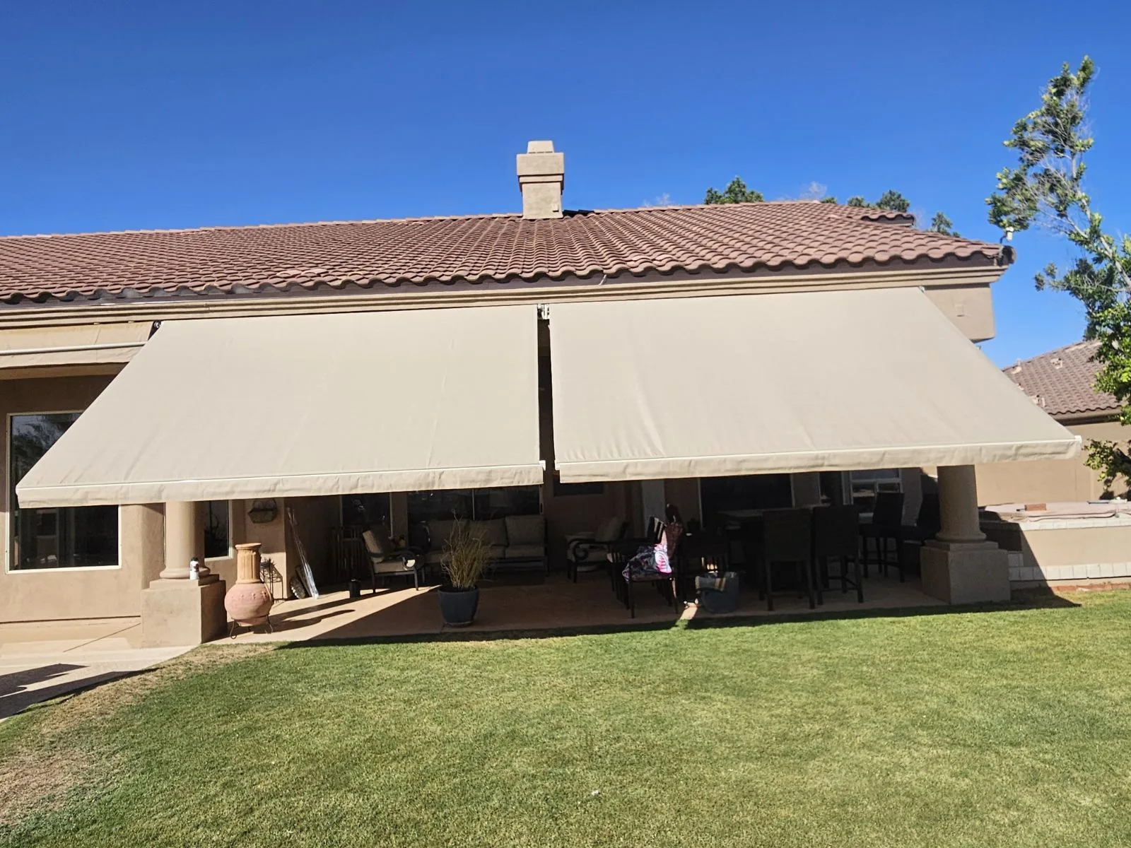 Retractable awning installed by A to Z Shades and Shutters in Mesa, AZ, serving the Phoenix metro area (project photo awnings awnings 41)