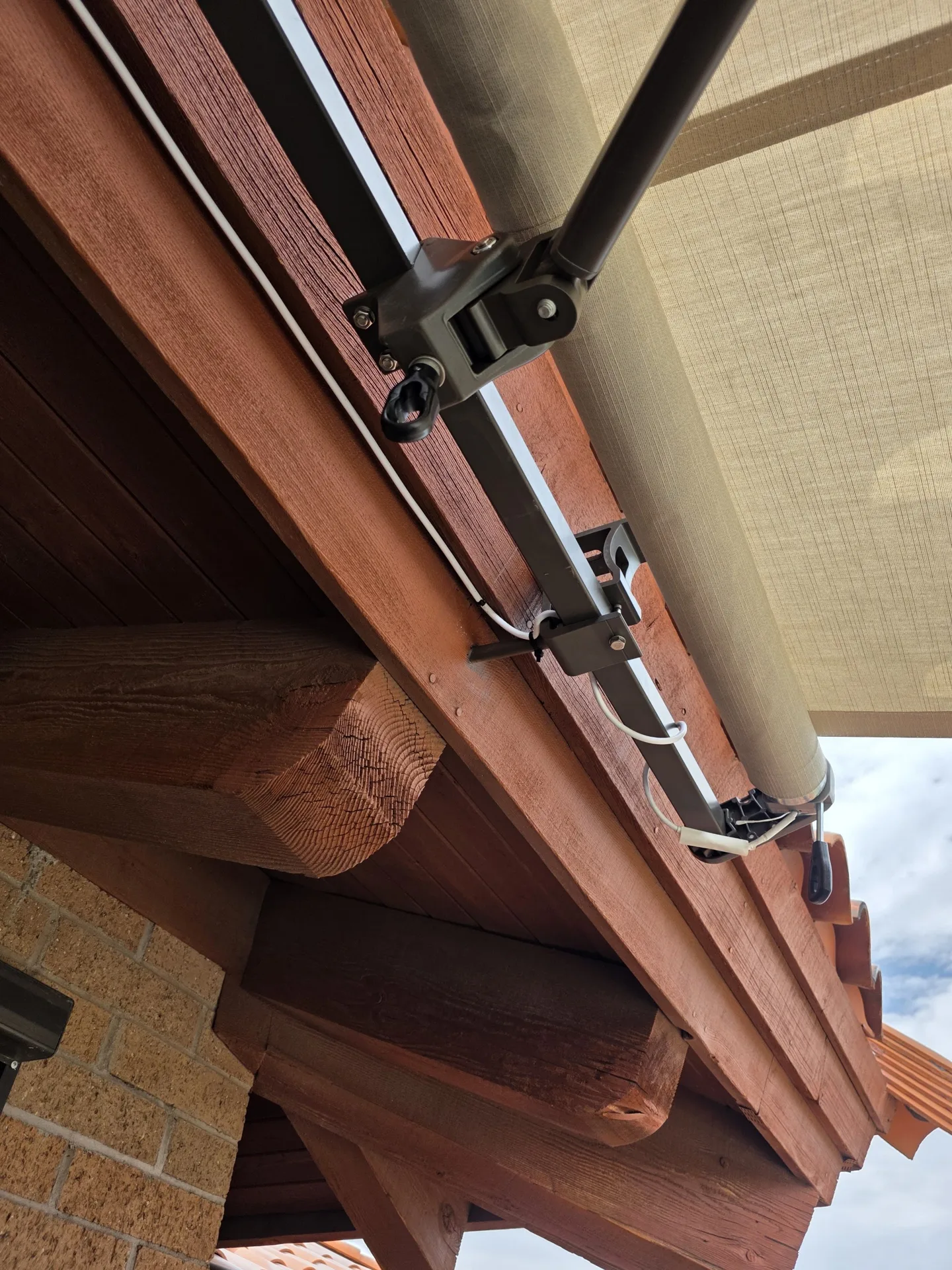 Shade repair installed by A to Z Shades and Shutters in Mesa, AZ, serving the Phoenix metro area (project photo repairs awnings 55)